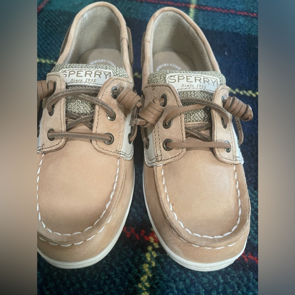 Sperry Boat Shoes - Girls Songfish. Size 2 Wide. New. NWT.